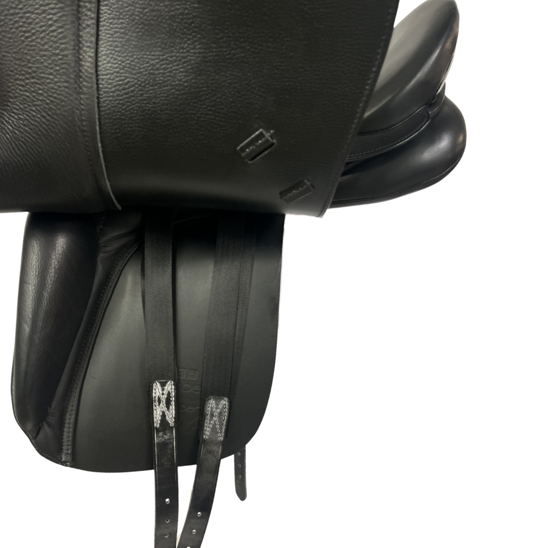 Dressage Saddle Virginia 17,5" 30cm black