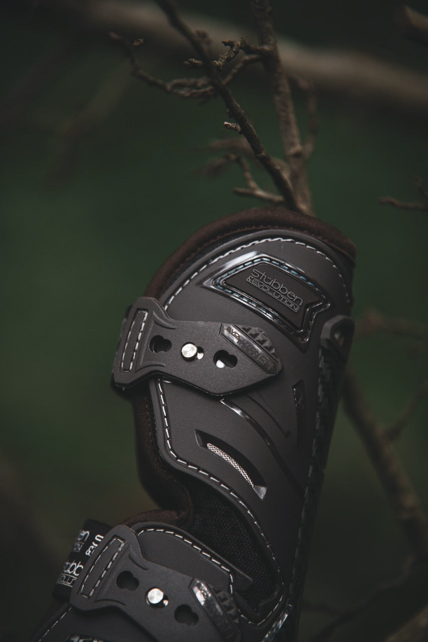 Hybrid Carbon Tendon Boots